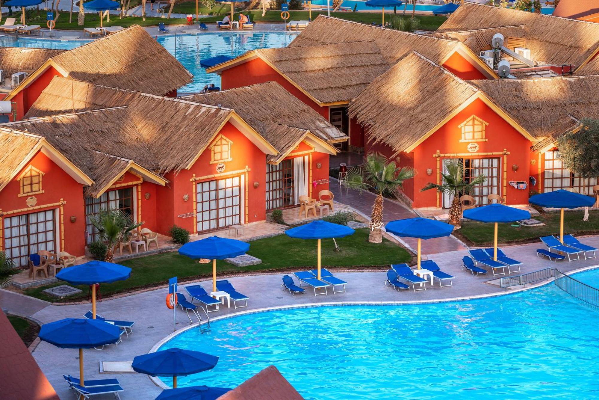 Bungalow Swim Up con vistas a la piscina